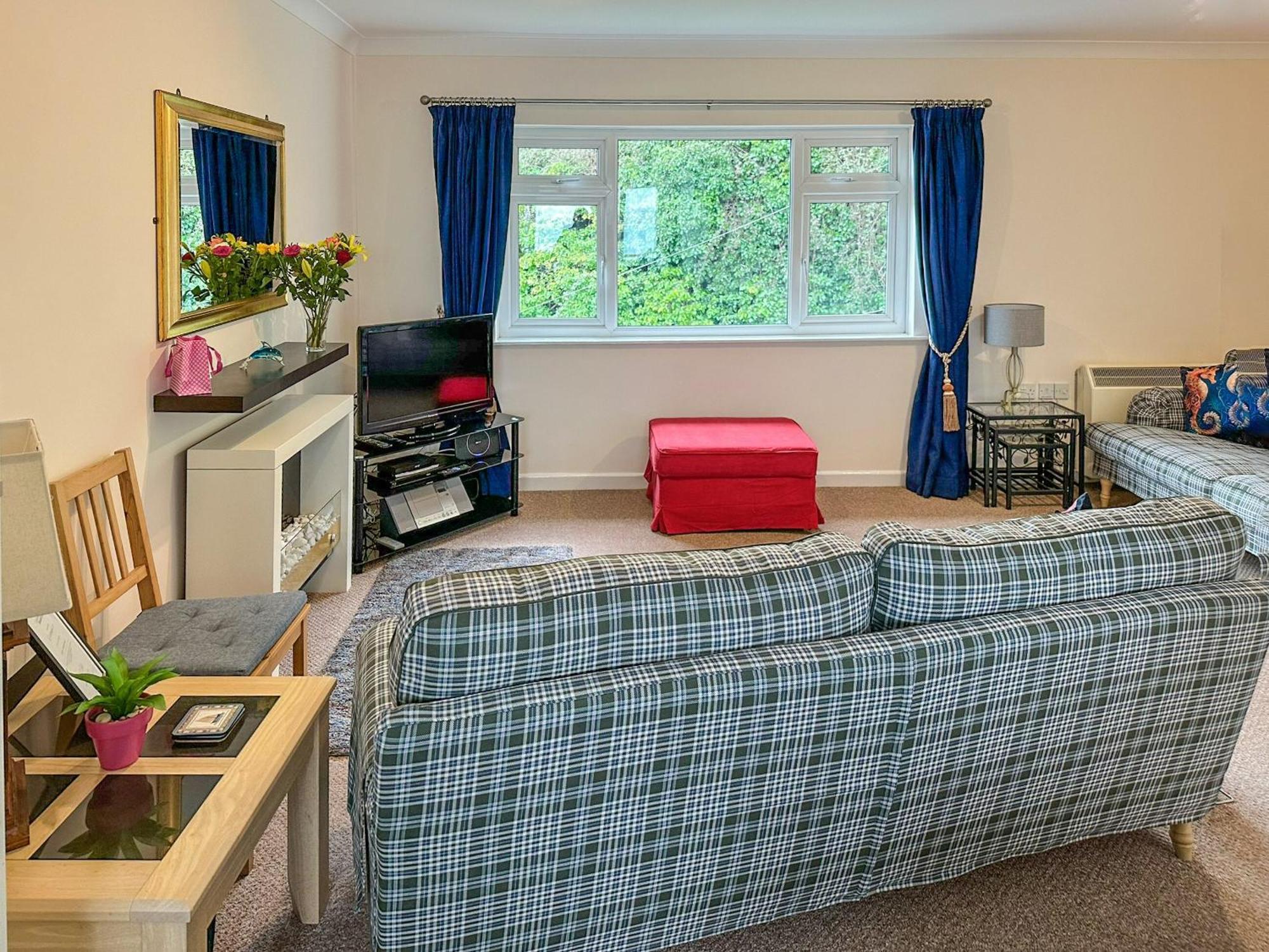 9 Dolphin Court Apartment Brixham Bagian luar foto