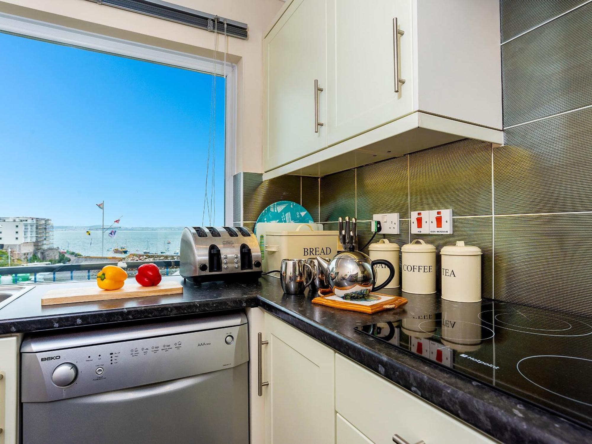 9 Dolphin Court Apartment Brixham Bagian luar foto